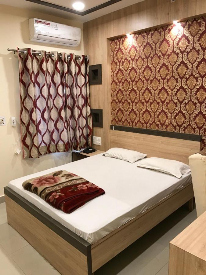 Hotel Natraj Bulandshahr Exterior foto